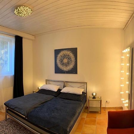 Wohnung 1 Mit 2 Schlafzimmern Und Terrasse Гросгмайн Екстериор снимка