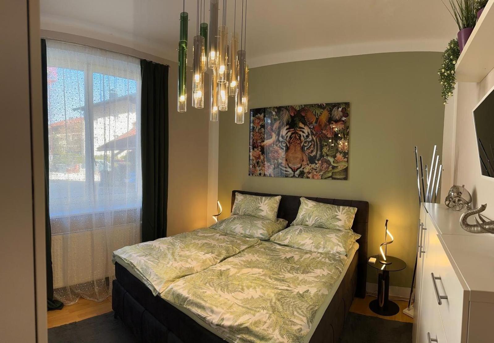 Wohnung 1 Mit 2 Schlafzimmern Und Terrasse Гросгмайн Екстериор снимка