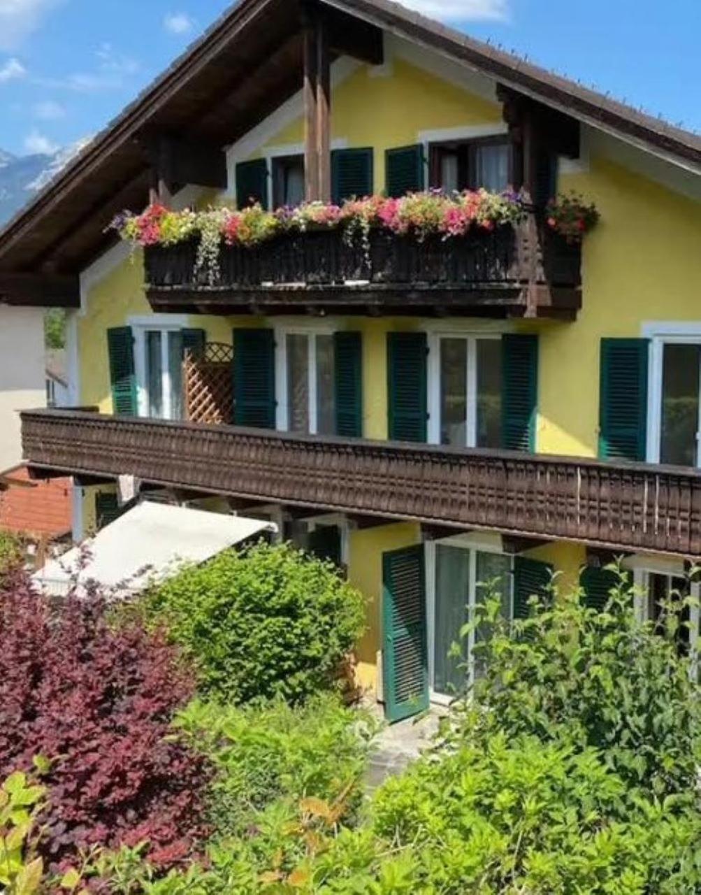 Wohnung 1 Mit 2 Schlafzimmern Und Terrasse Гросгмайн Екстериор снимка